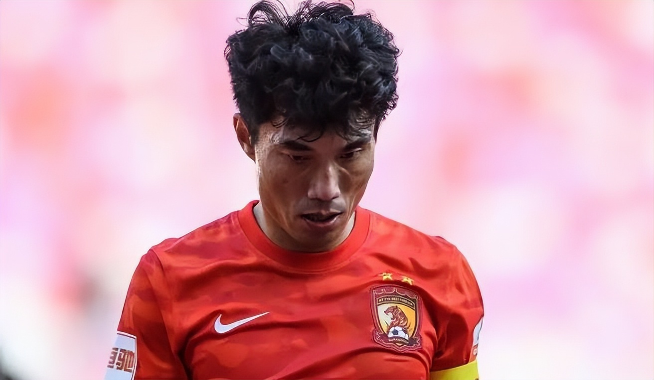 郑智退役后的新身份确定，未来将成大学副教授，让球迷直言羡慕