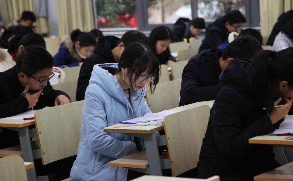 大学里有哪些证书必须考到？过来人分享经验，这几个证书很有用