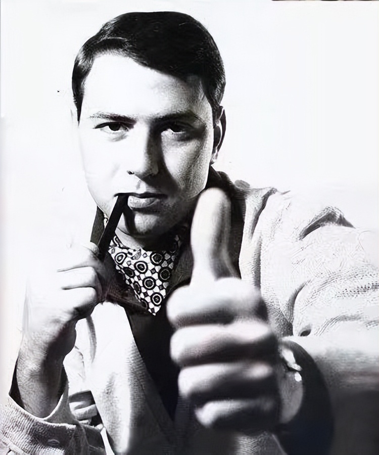 贝卢斯科尼去世球队纪念,贝卢斯科尼纪实