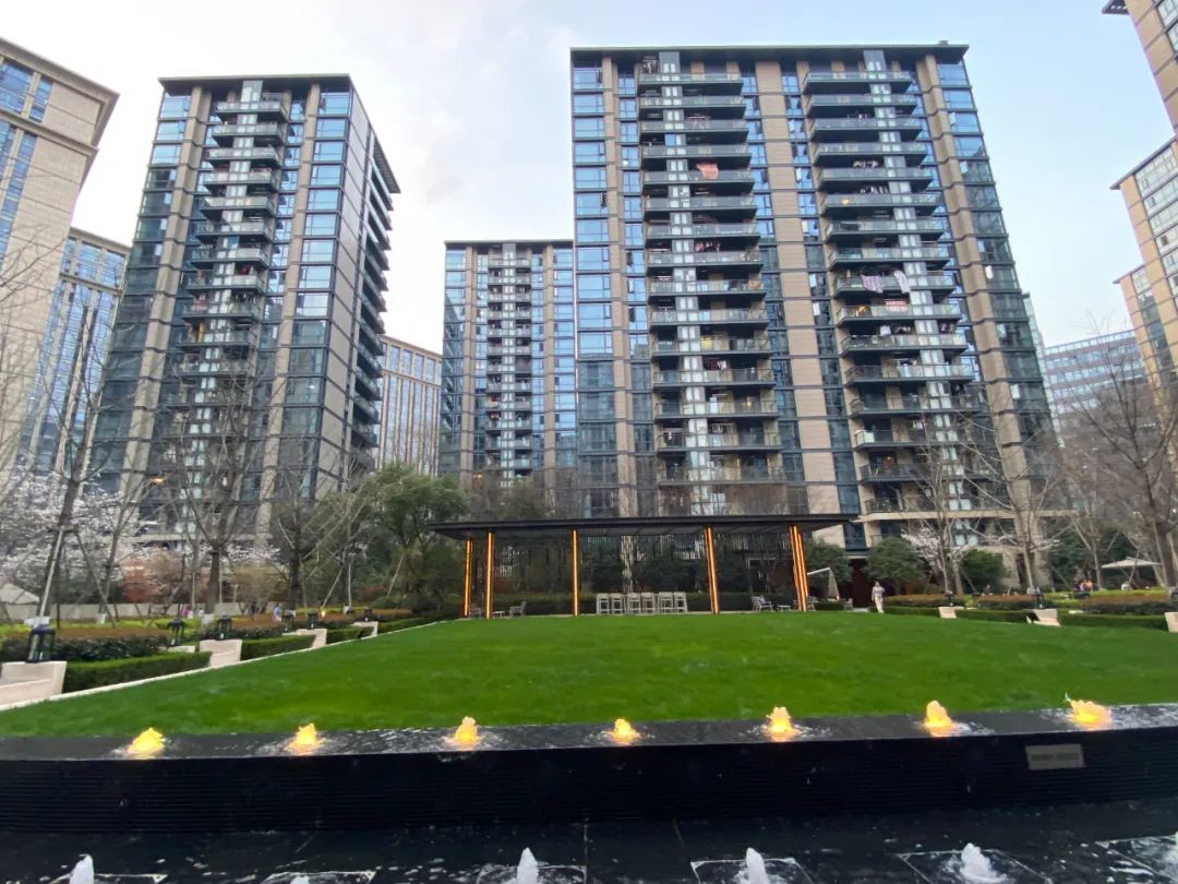 看房的人多了是怎么回事,看房之后房东涨价了怎么办