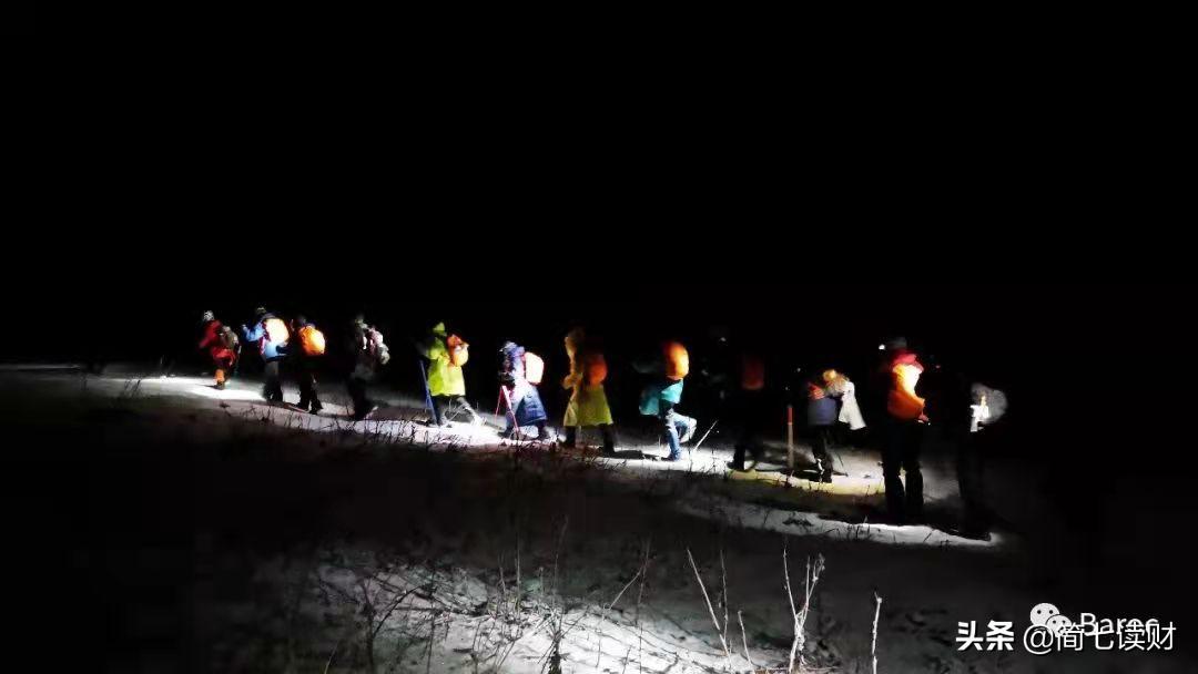 90后斜杠的副业超过了主业,90后小伙副业讲解