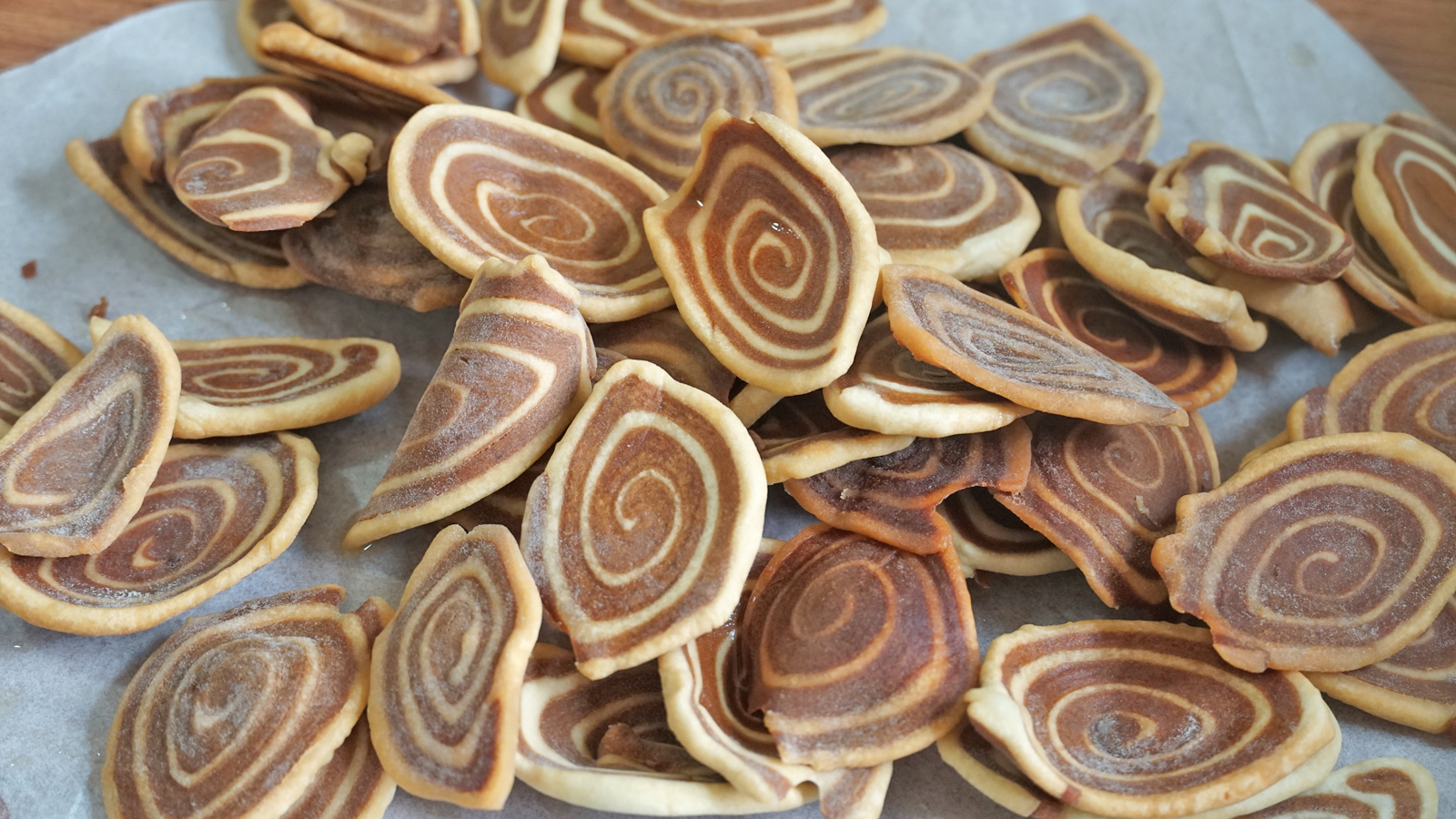 面粉这样做酸甜可口出锅瞬间抢光,面粉的独特做法每一口都酥掉渣