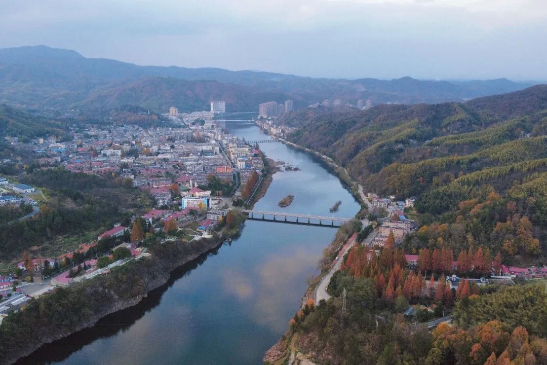 三天两晚安徽初冬之旅，带你一起感受下绿水青山，红色六安