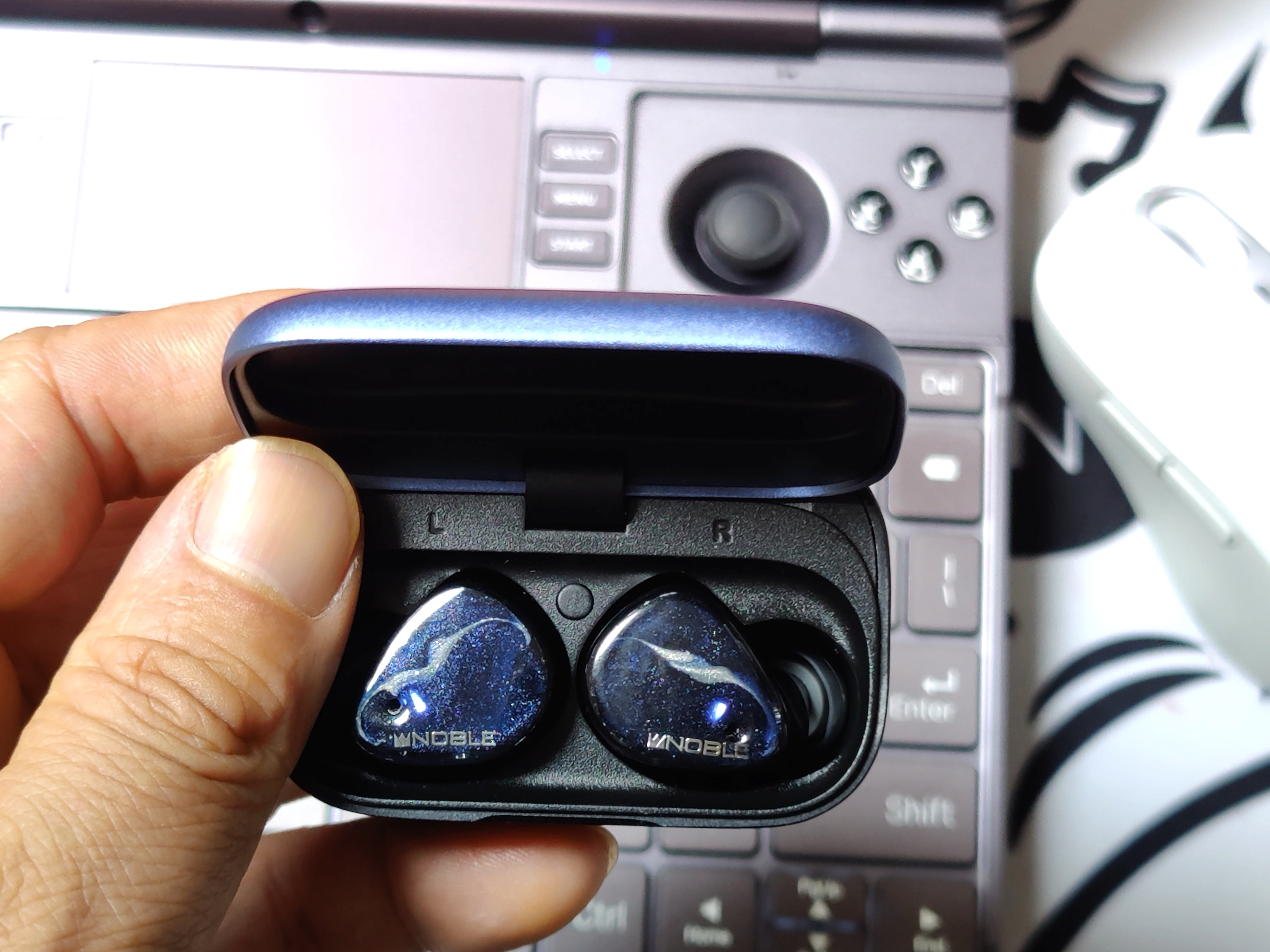 Tws磁吸蓝牙耳机评测,tws空气传导蓝牙耳机