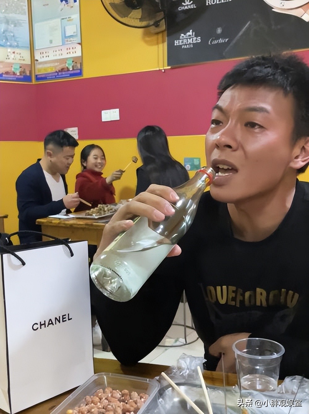 爱笑的大江是如何逆袭的,爱笑的大江真实身份