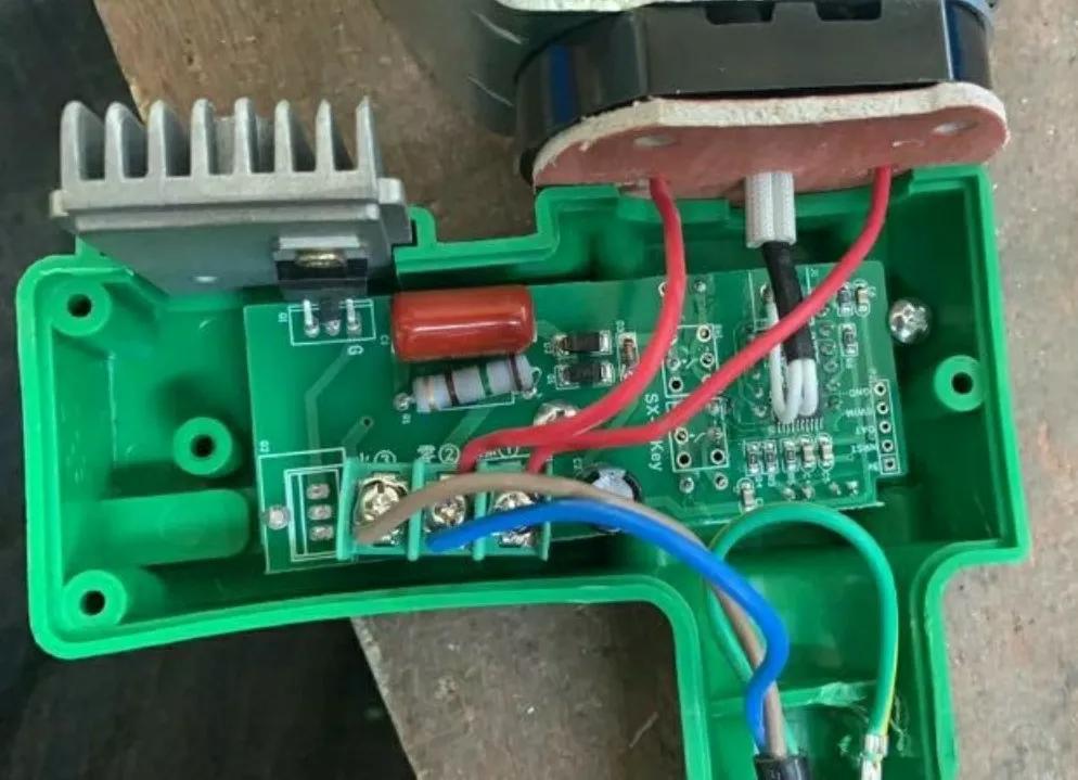 ppr管热熔器怎么接线,带数显的热熔器的内部接线方法