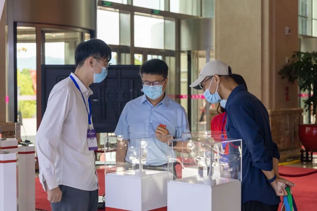 龙芯中科最新产品,龙芯中科年会