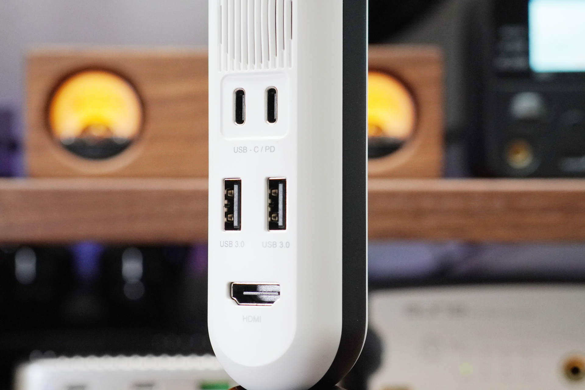 未预埋hdmi,毫米波投屏器与Hdmi哪个好