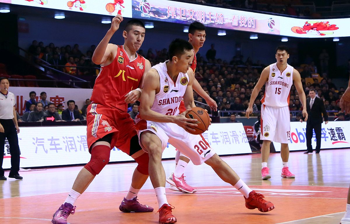 陶汉林隔扣王哲林,陶汉林为什么不进国家队