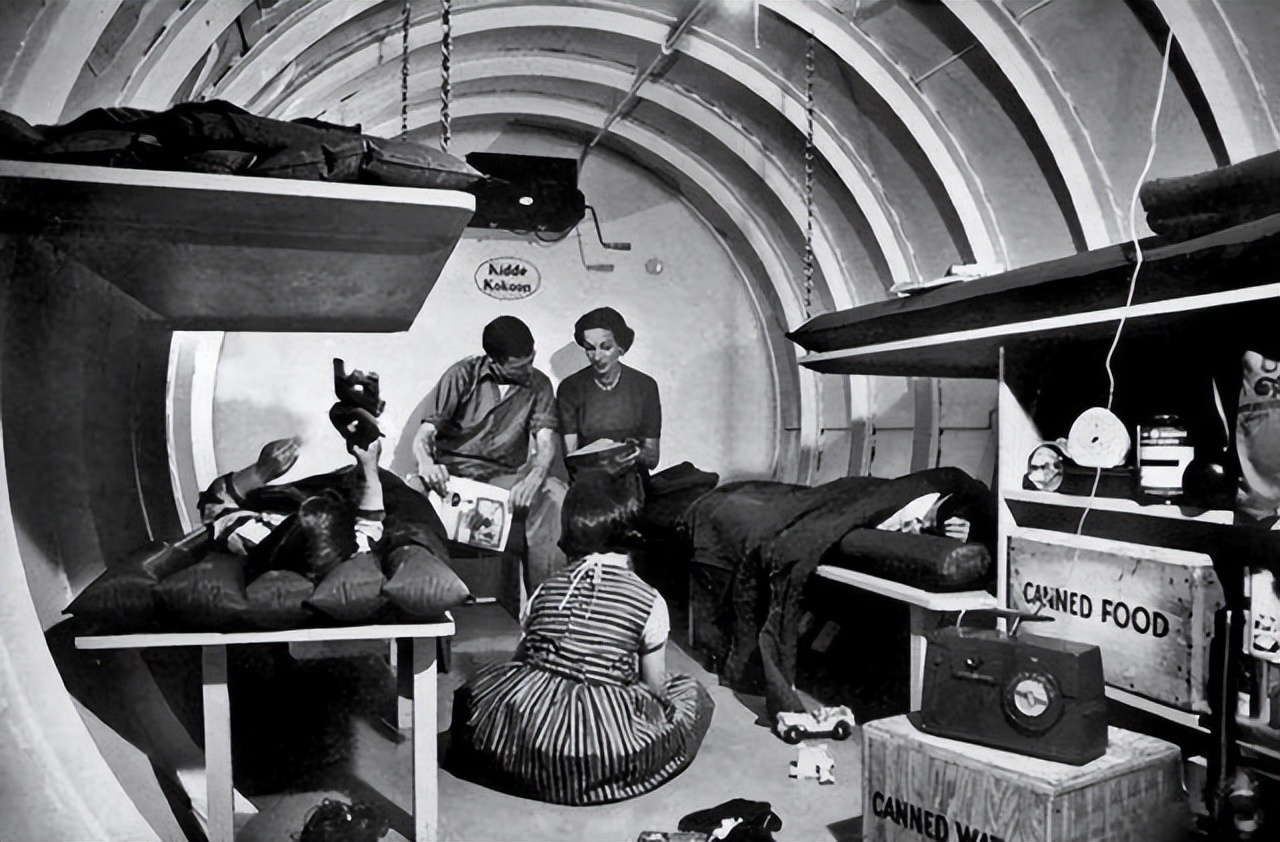 亚速钢铁厂打了多久,俄罗斯攻破了亚速钢铁厂吗