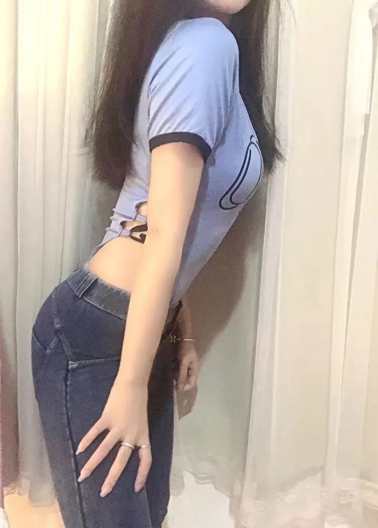 紧身牛仔裤优雅吗,紧身牛仔裤显腿长吗