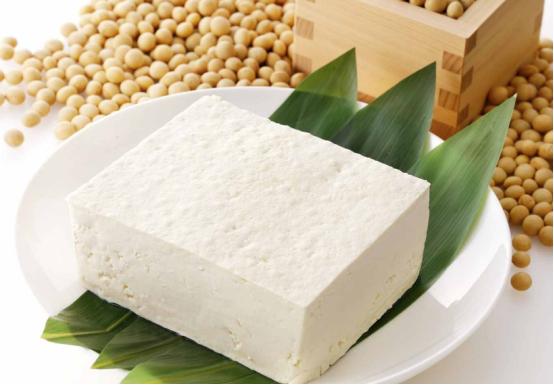 专家建议不缺钱的老年人，多吃这六样食物，腿脚有劲营养健康。