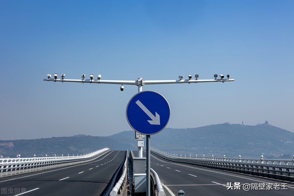 为什么汽车行车记录仪不能标配,所有的新车都有必要装行车记录仪