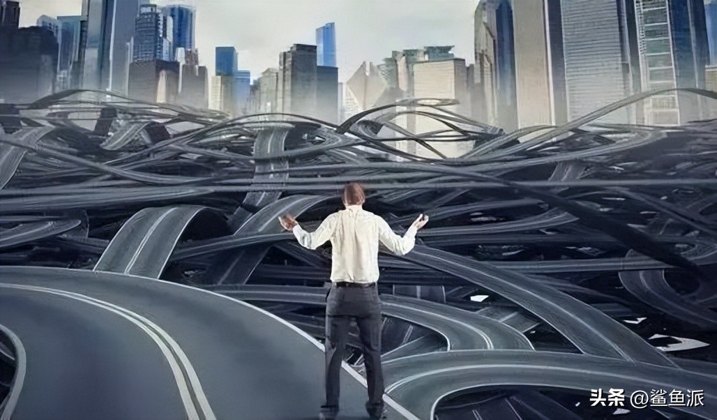 鲨鱼哥:人到中年遭遇职场危机,如何开创人生第二曲线