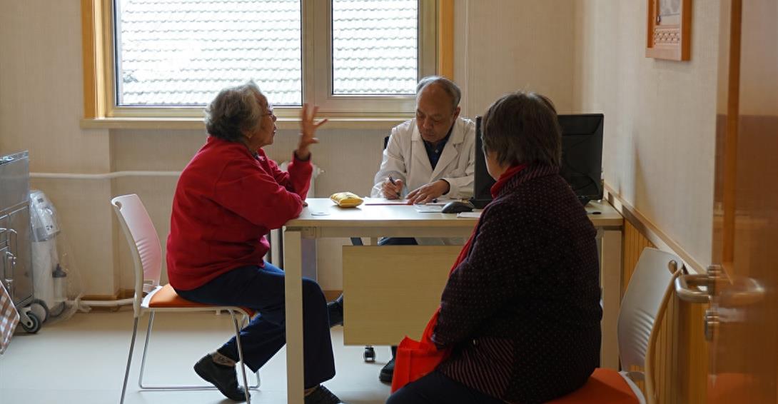 意外遭遇：留守寡妇与公公的不可告人的秘密