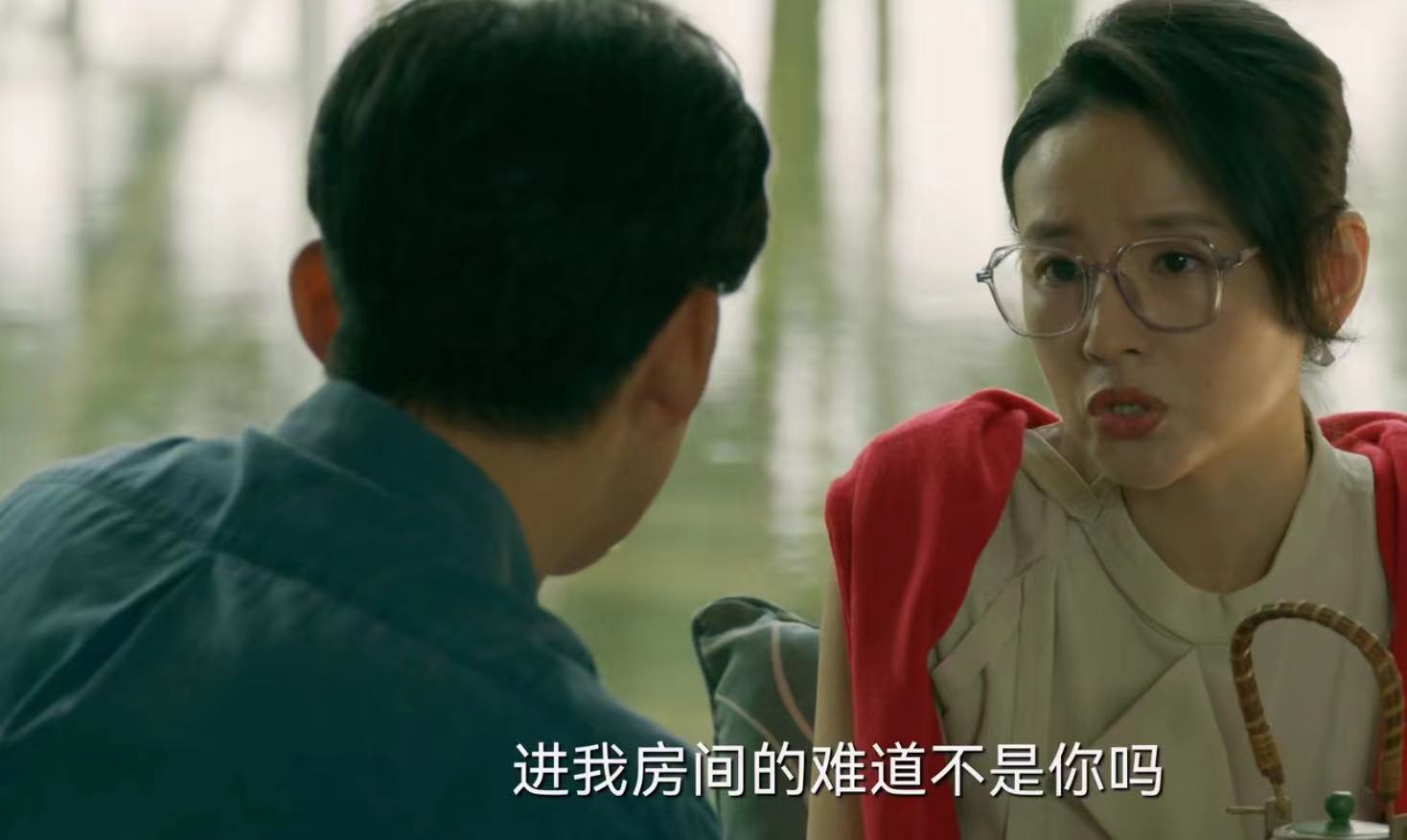 43岁董洁演“*妇情**”，教科书式撩汉，不靠颜值靠懂事