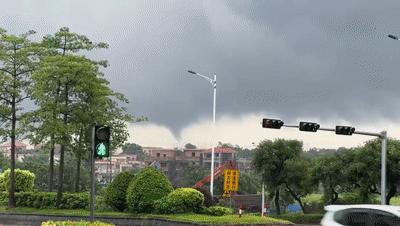 “追风擒龙”技能拉满！中国气象局龙卷风重点开放实验室来了！