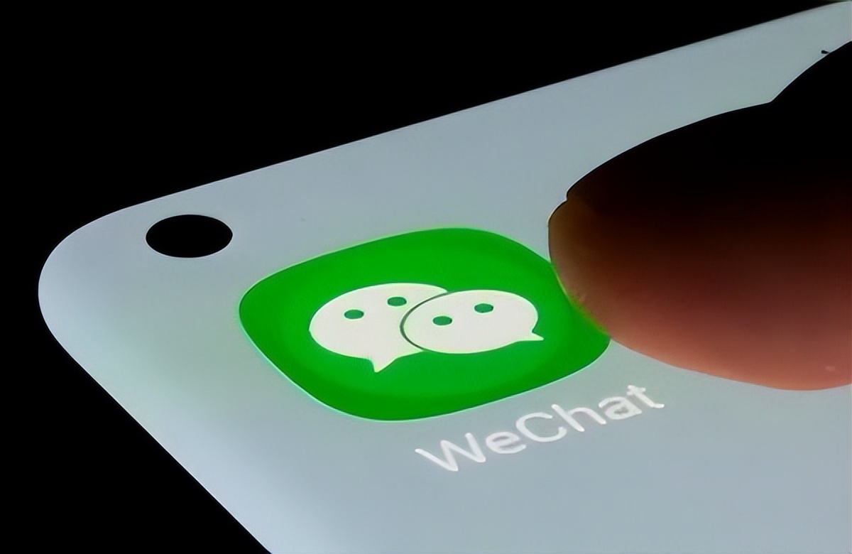 “靠微信在新加坡赚钱”的中国女子：探秘一个神秘行业