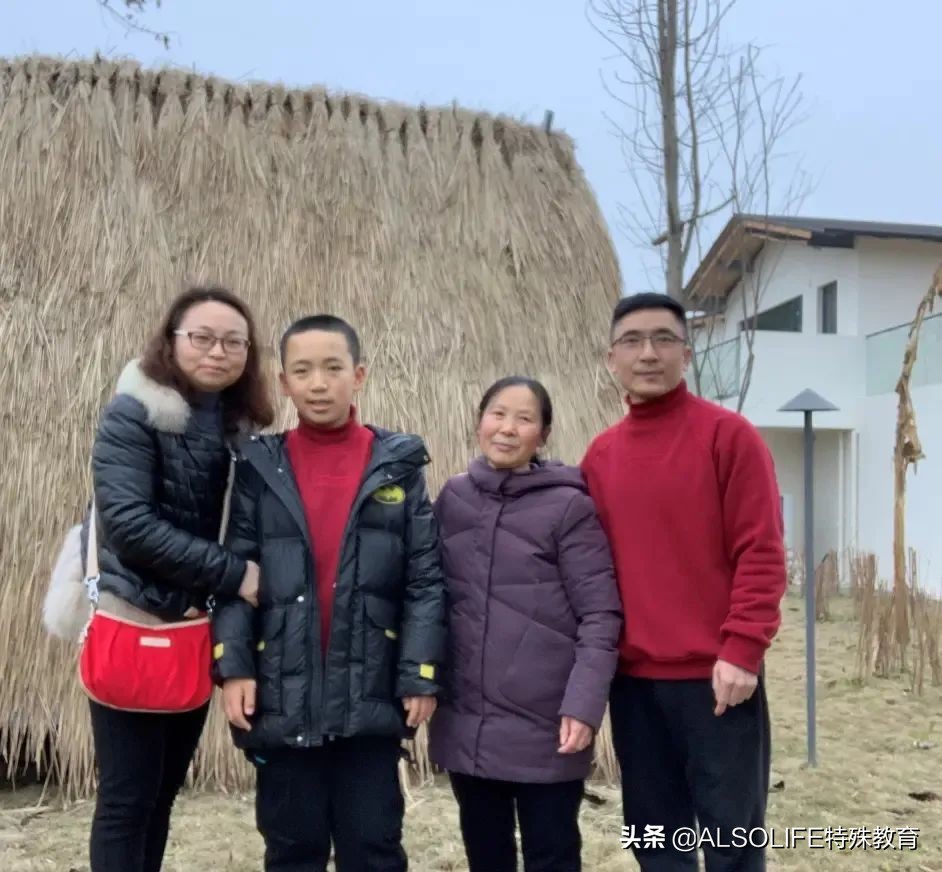 自闭症轩轩怎么导致的,自闭症轩轩几岁开始康复训练