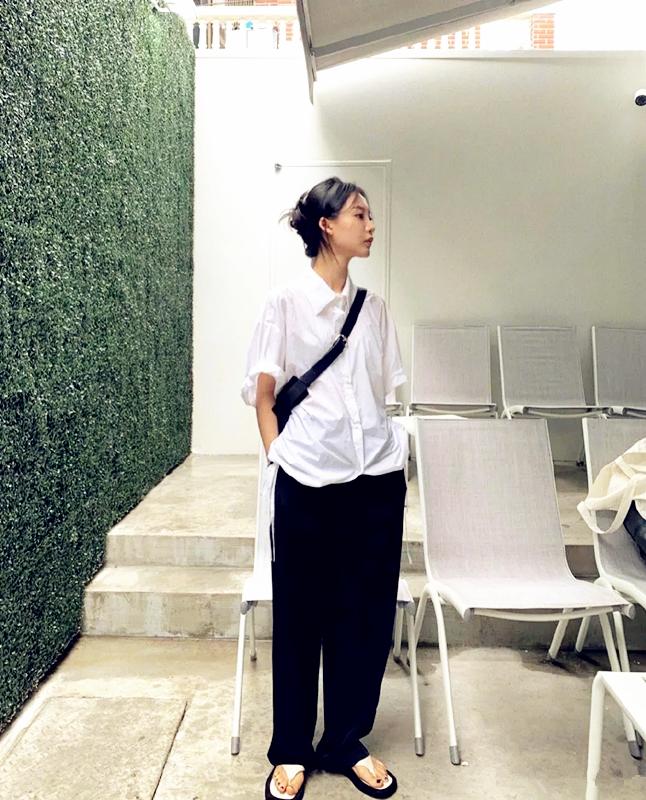 韩国穿搭博主轻熟穿搭 (韩国博主超实用基础款穿搭示范)