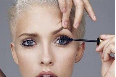 如何刷睫毛膏没有苍蝇腿,涂睫毛膏的小技巧拒绝苍蝇腿