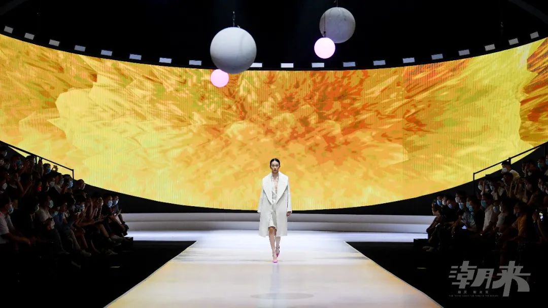 「無限·共生」2022/23秋冬中国国际皮革裘皮时装流行趋势发布