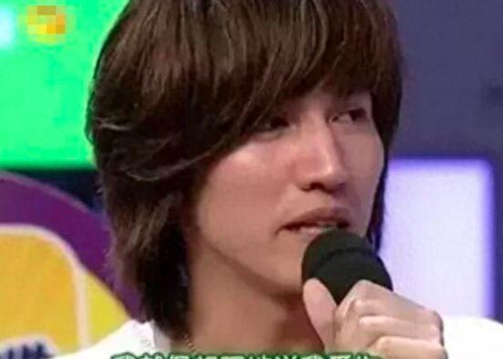 48岁林志玲高龄产子首露面,林志玲小腹微凸疑造人成功