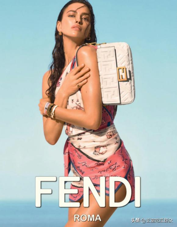 c罗前女友街头大秀好身材,c罗女友乔治娜泳衣广告