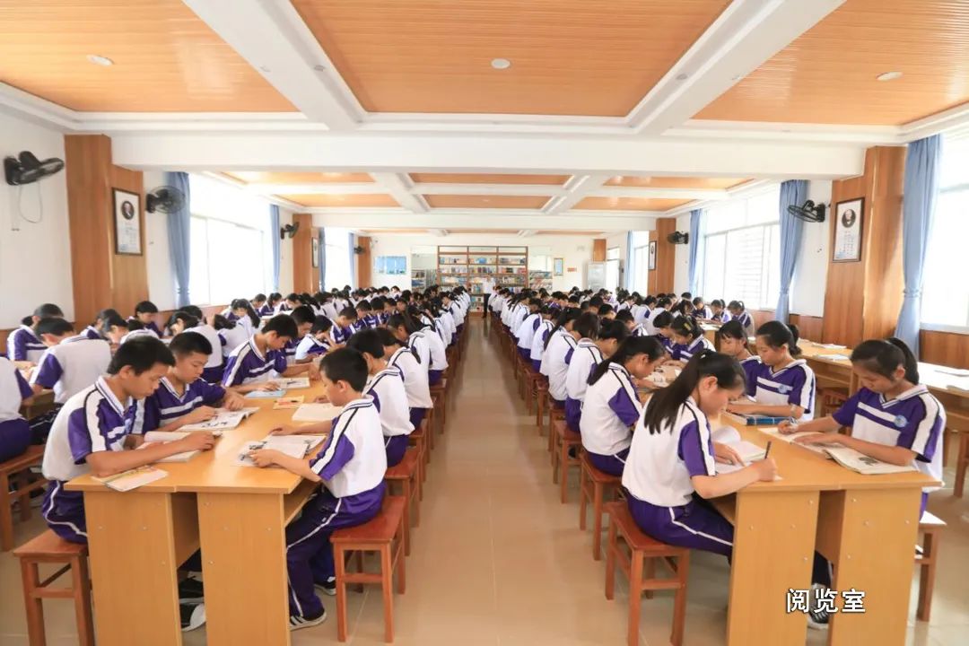 海南儋州八一中学成人礼,儋州市八一高中