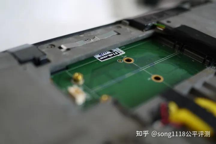 经典笔电复刻机51nbT70评测：依然可以ThinkPad！