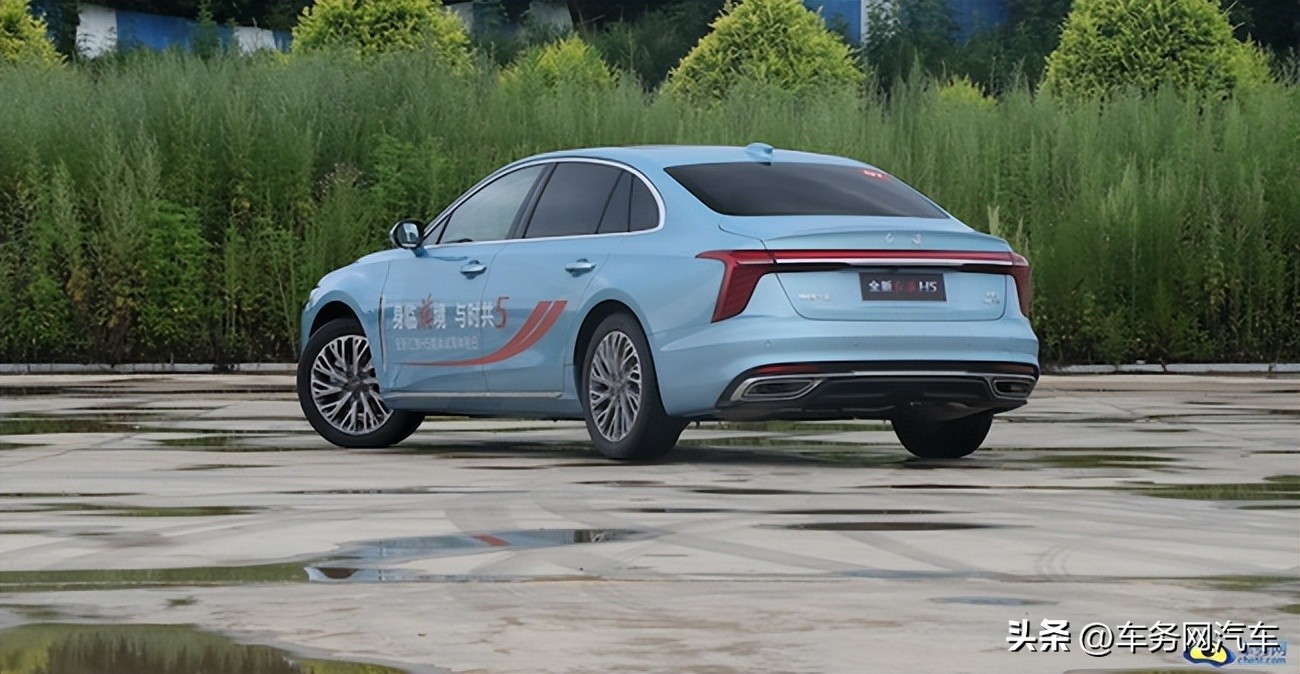 国产中型轿车新款奔腾b70值得买吗,一款车如何俘获人心且看奔腾b70