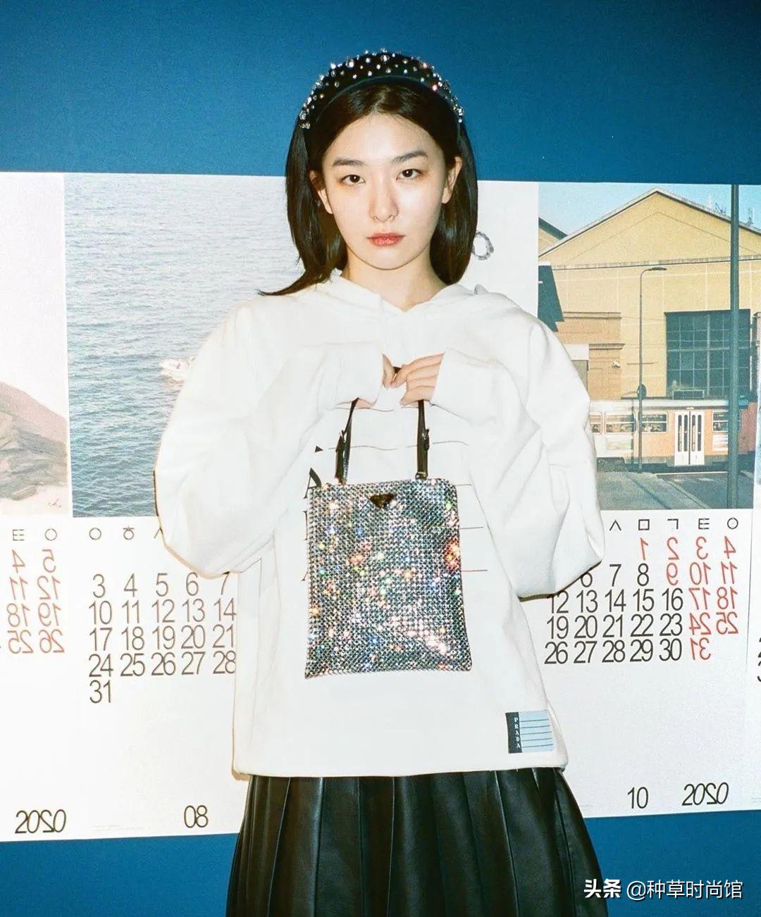 八字刘海怎么打理才不会显头秃,12岁圆脸头秃长发适合剪什么刘海