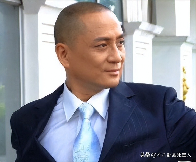 杨幂用生发液长出头发,杨幂的生发液长出头发了