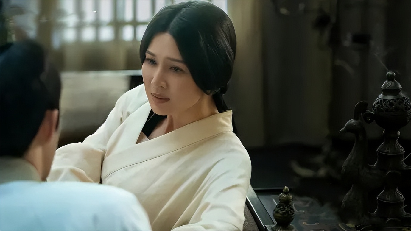 盘点8位演军人不招吐槽的女星,盘点那些演了军人的油腻明星