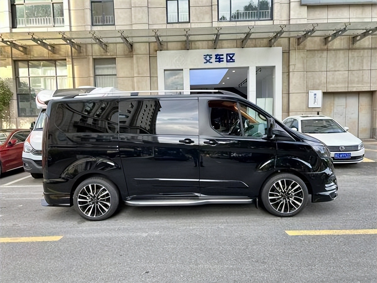 福特黑武士沃森威尔前脸改装,福特mpv沃森威尔黑武士改装