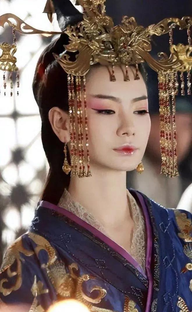 女明星老态素颜高清镜头,荧幕上看起来瘦的女明星