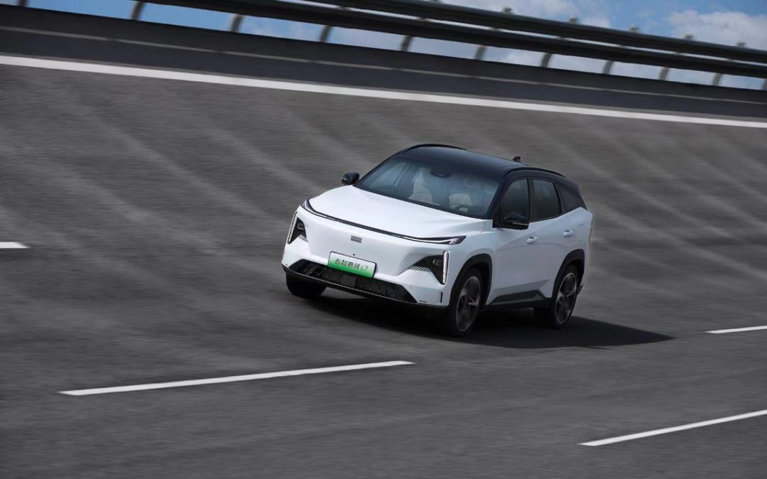 吉利银河l6新一代性能精品家轿,吉利银河l6全球性能首秀