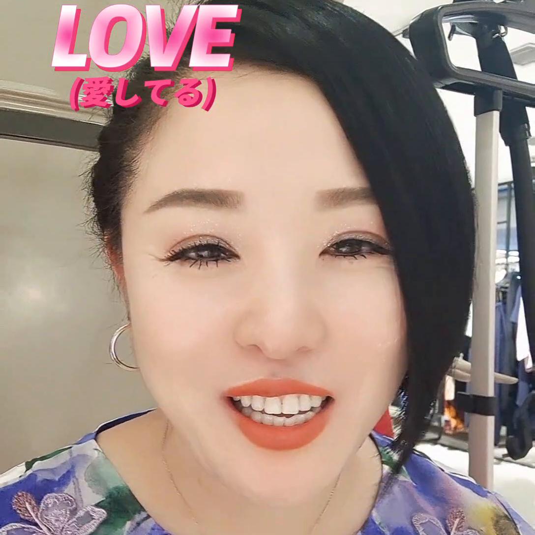 一套好的衣服能让你美得不动声色,真值女装