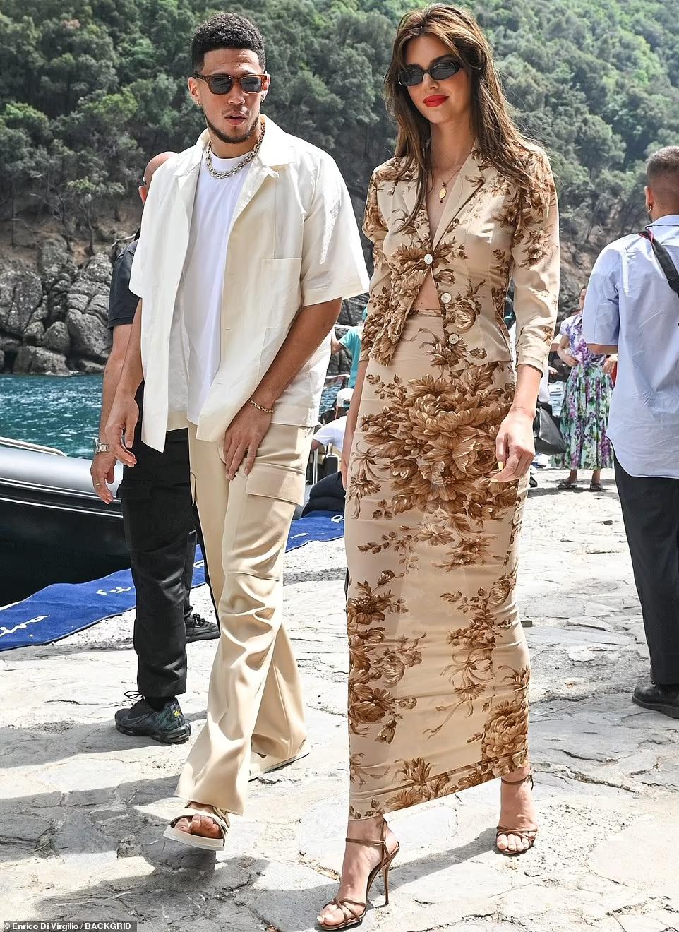 卡戴珊办奢华婚礼！被前任撞见亲热场面，修罗场引全网吃瓜