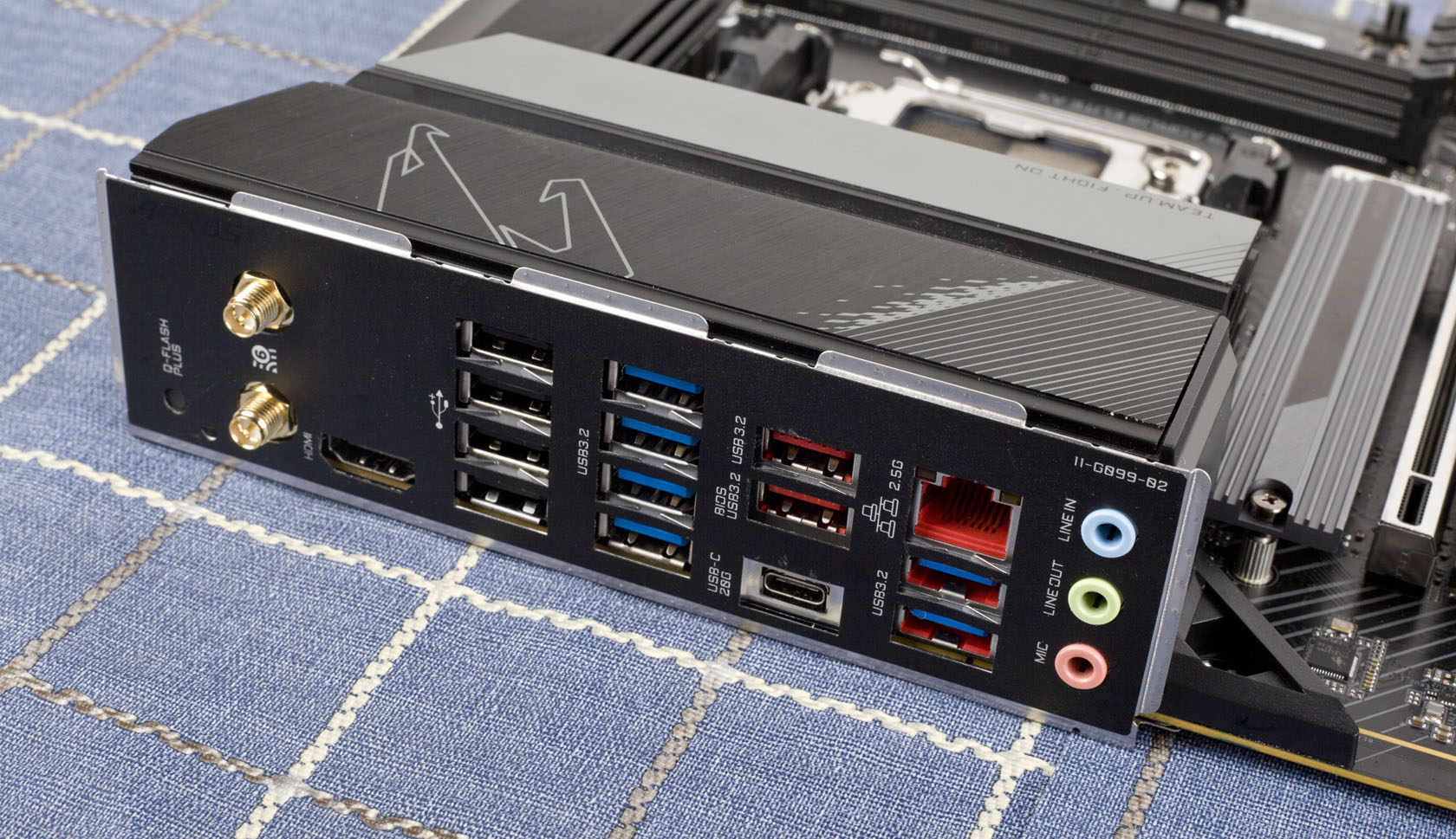 技嘉小雕x670aorus,技嘉锐龙7000系列主板的黑科技