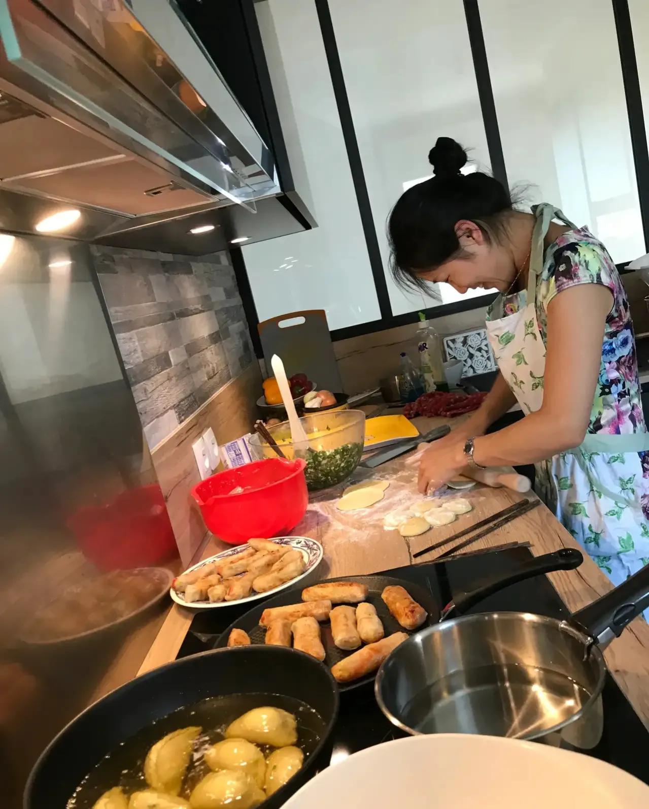 80后*疆新**美女闪婚法国老公，生下一个混血儿，第一次见面就要娶她