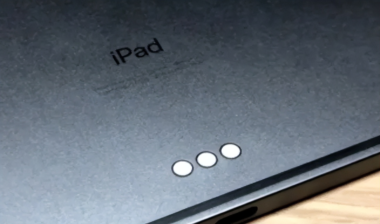 *纪委中**:探索实行行贿人名单管理制度,让行贿人付出应有代价;八项规定长期有效/今晨河南多地仅有3到5度