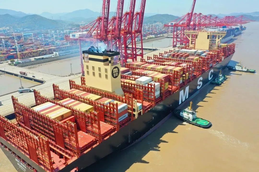 全球最大的港口,全球最大的船有多少吨