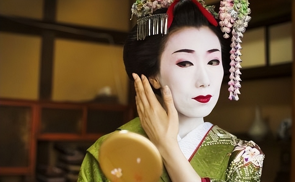 日本娱乐业为什么发达,日本目前暴利行业现状