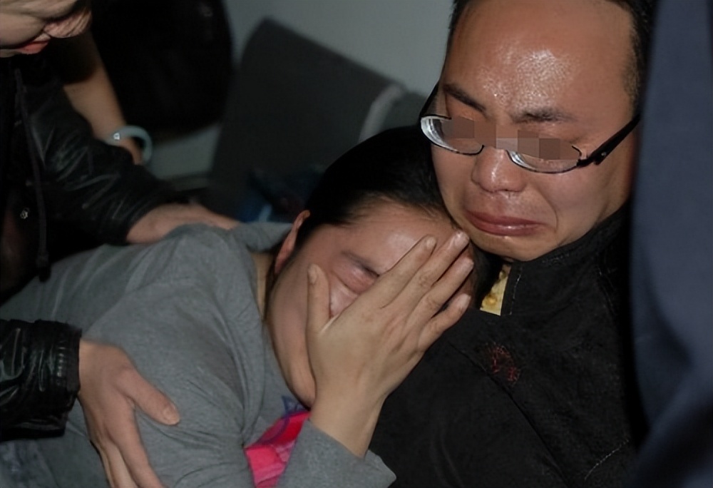 真实故事：一起因表弟偷看表姐洗澡引发的家庭血案