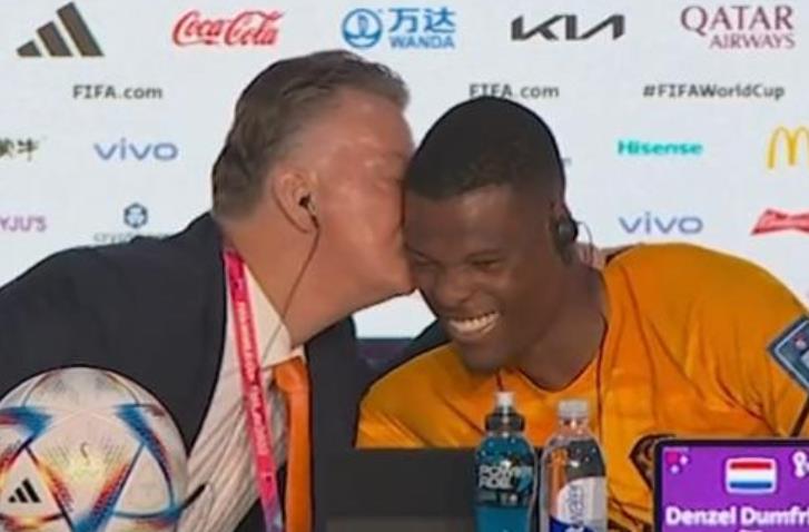 71岁患癌主帅“三进宫”荷兰，352阵型获赞，豪言杀进世界杯决赛