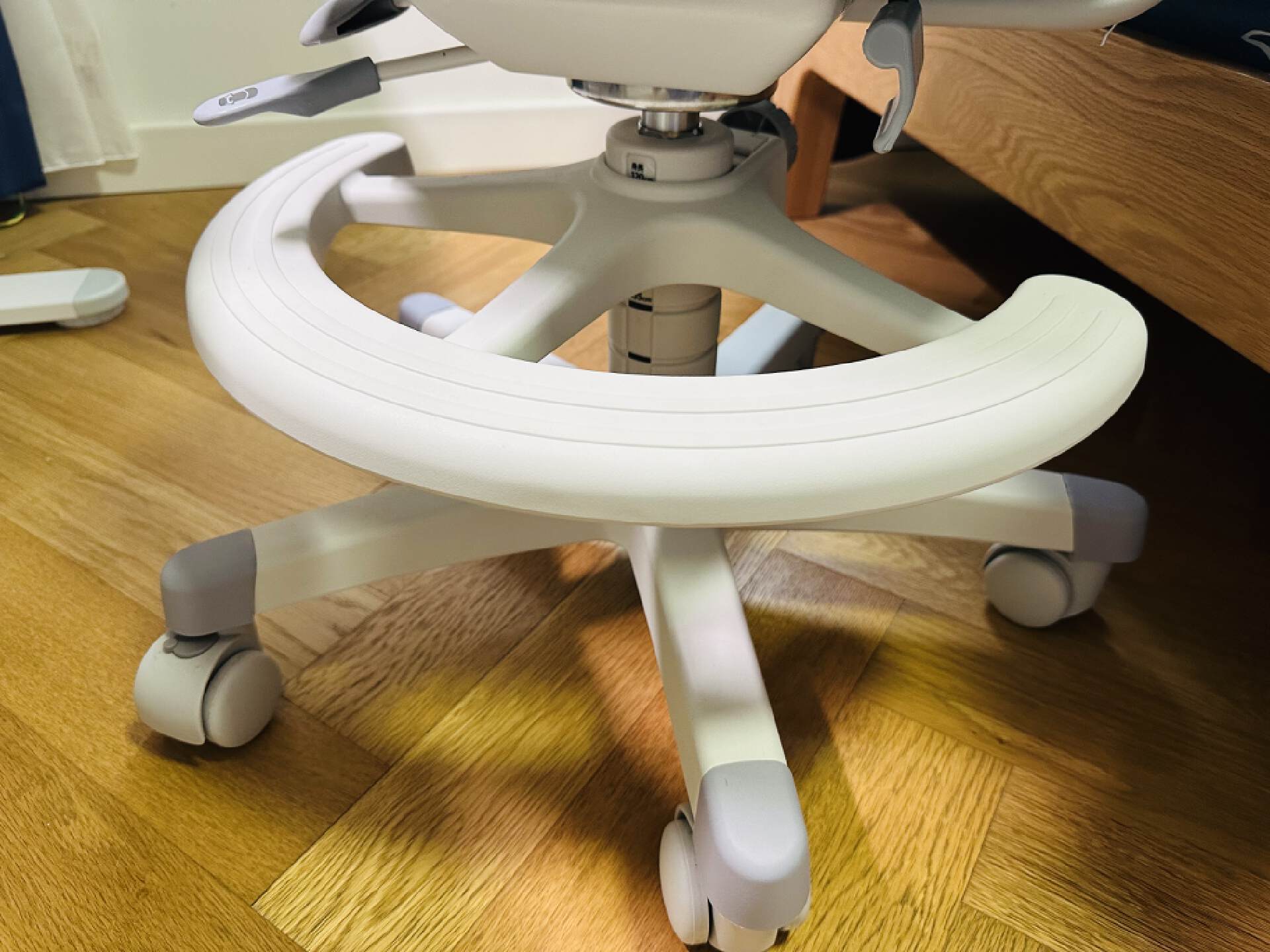 冈村儿童学习椅天津,小孩大人都可以用的学习椅