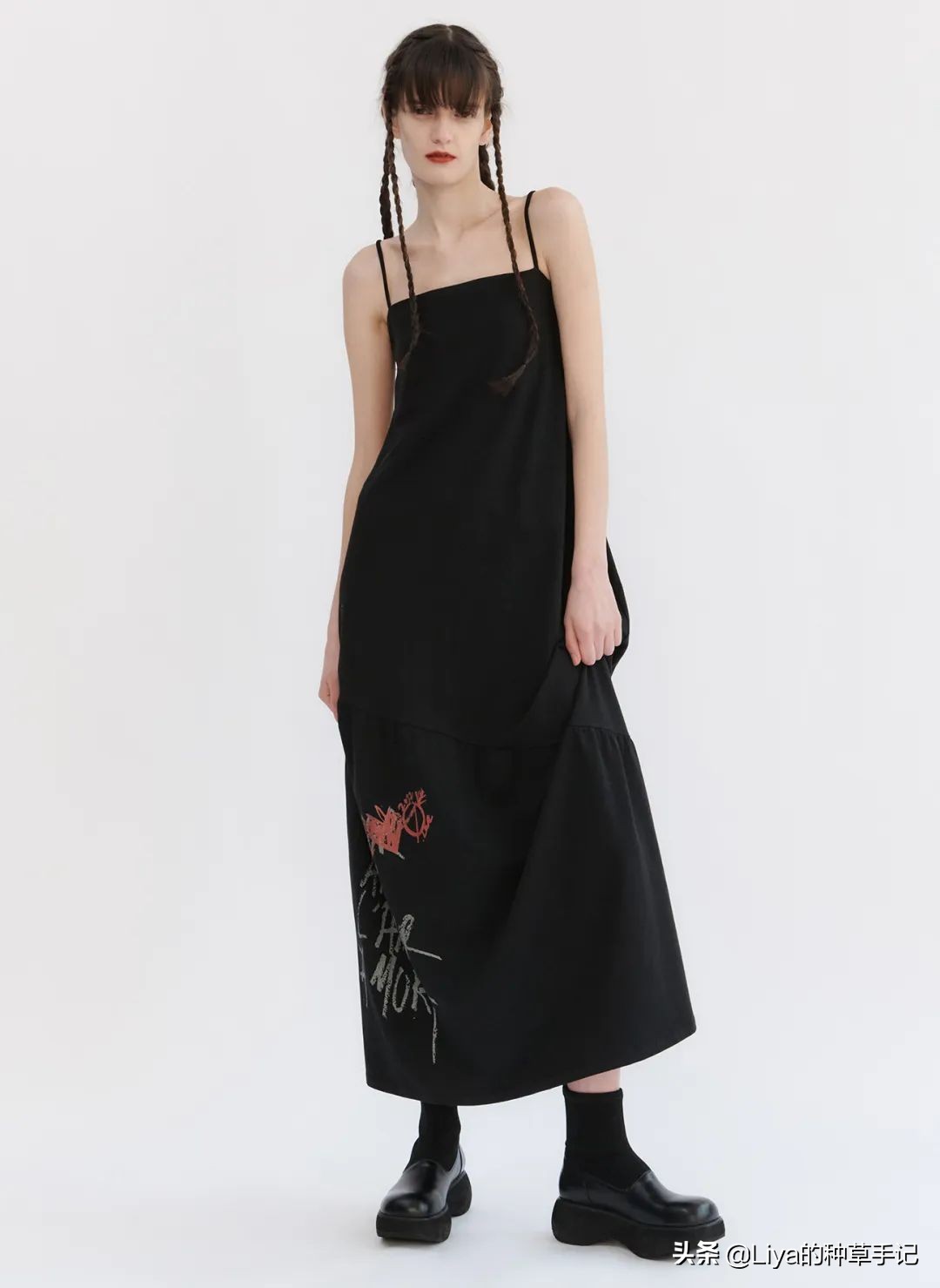 被问爆的街拍穿搭,穿对这3款裙子真心显瘦还美腻