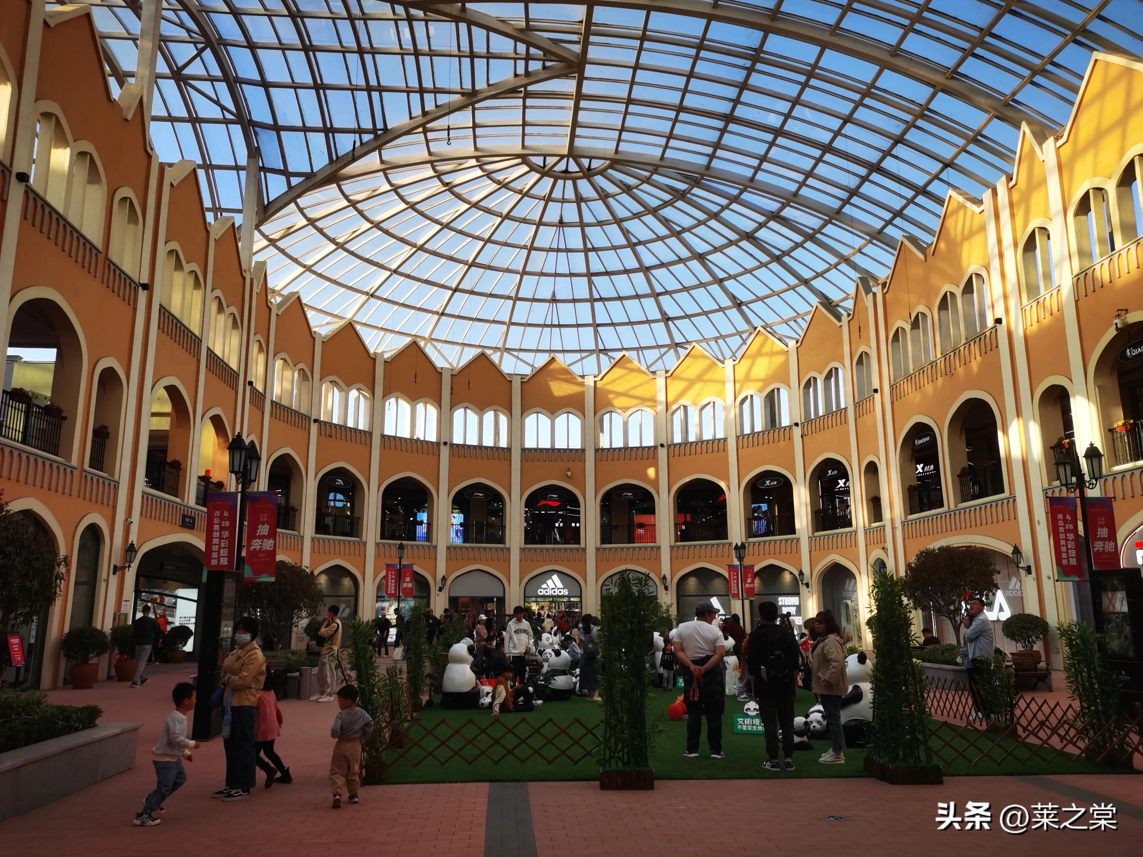 青岛的这家国际品牌卖场开业了，颇具国外风情