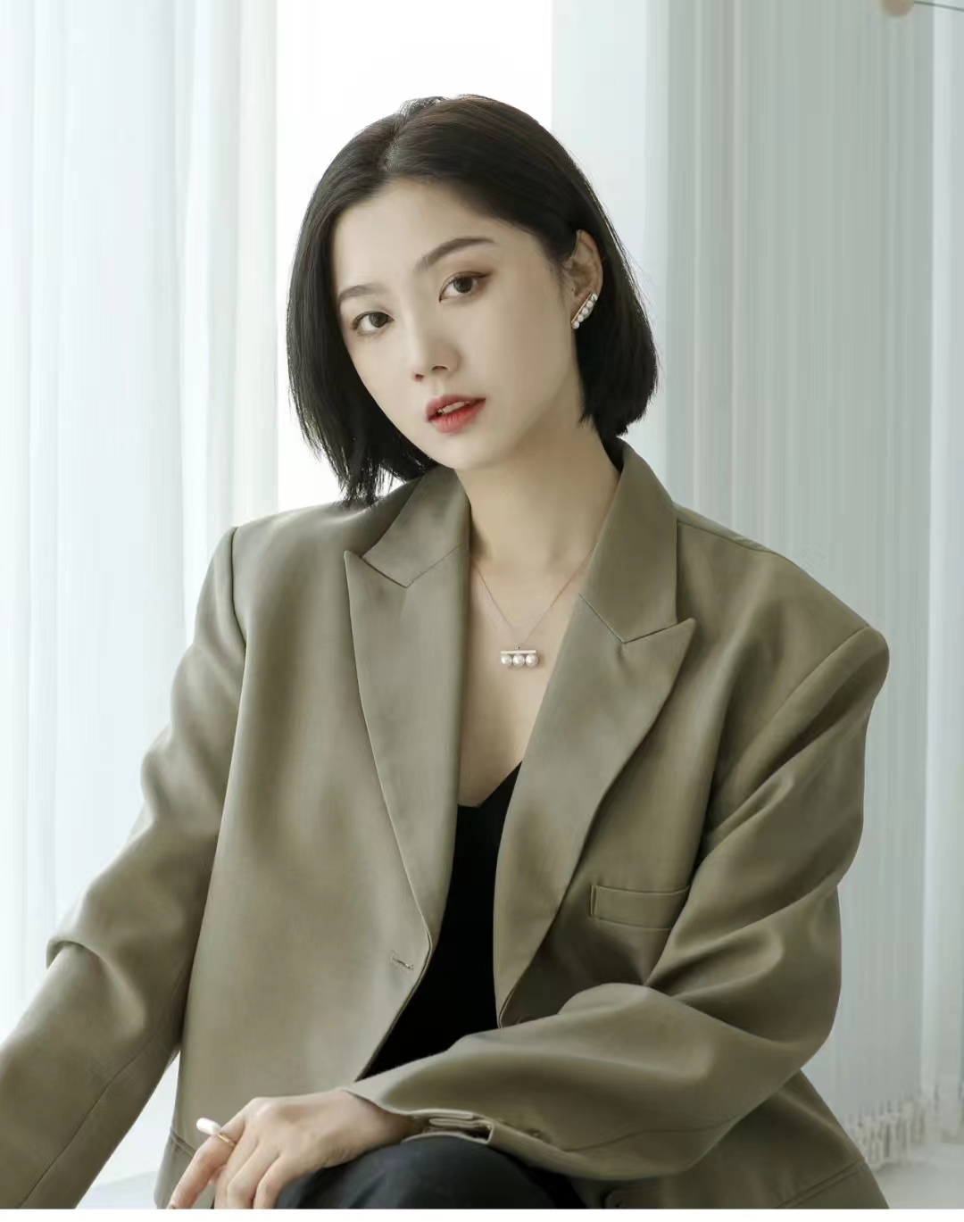 男卡其色上衣配什么颜色下装好看,卡其色里面搭配什么颜色好看